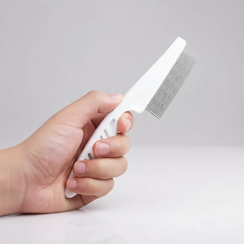Grooming kam voor katten met fijn tanden