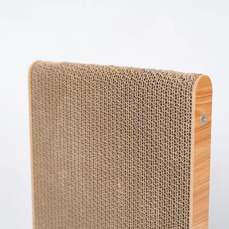 Verticale krabplank voor katten met bamboe frame en antislip onderkant